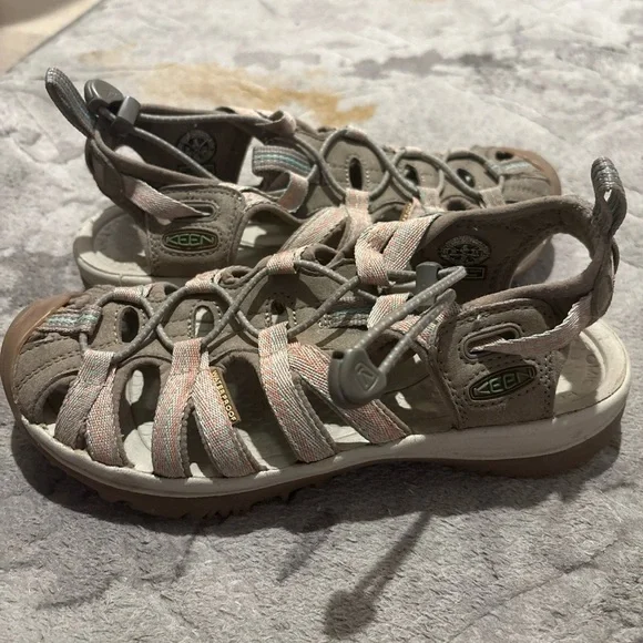 WOMEN'S KEEN WHISPER TAUPE/CORAL WATERPROOF HIKING/BEACH SANDAL SIZE 6 - Picture 8 of 8